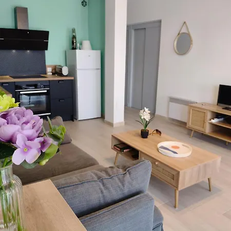 T2 Front De Et Parking Gratuit הייר