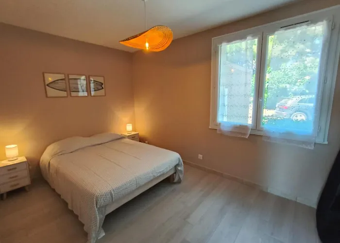 T2 Front De Et Parking Gratuit Hyères